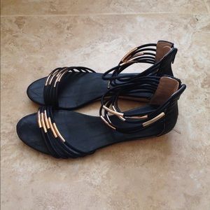 ALDO Black and Gold Sandals Size 8
